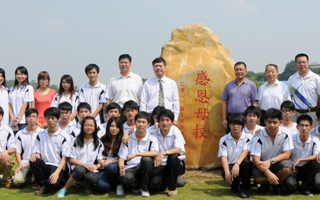 2011届2287名毕业生如期毕业 感恩情愫弥漫东软校园