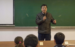 教学质量工程是经济社会发展环境对教育提出的要求