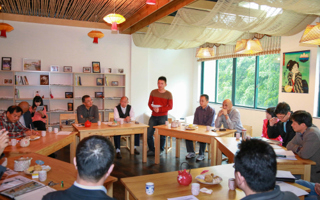 “咖点沙龙”启动 建设学院“智慧库”