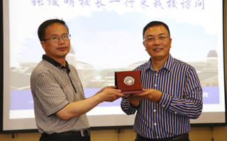 日喀则职校张俊明校长一行来访我院