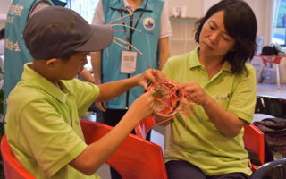 新西兰华裔家庭到访我院