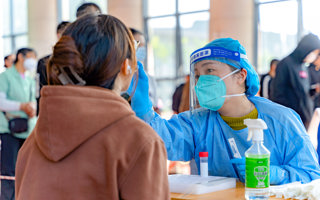 beat365组建核酸采样志愿服务队，勇当疫情防控“排头兵”