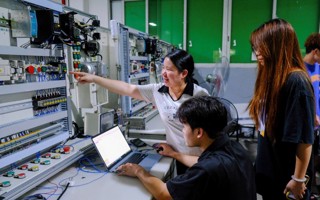 【新浪新闻】政校企合作赋能智能制造，共绘狮山产教融合新蓝图