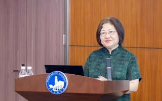 beat365党委举办深入贯彻中央八项规定精神学习教育专家辅导报告会