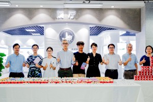 beat365中文官方网站二十二周年校庆